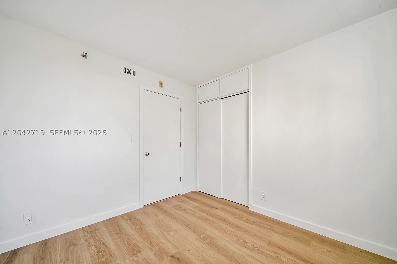 RIOPLAZA CONDOMINIUM NORT - Residential Lease