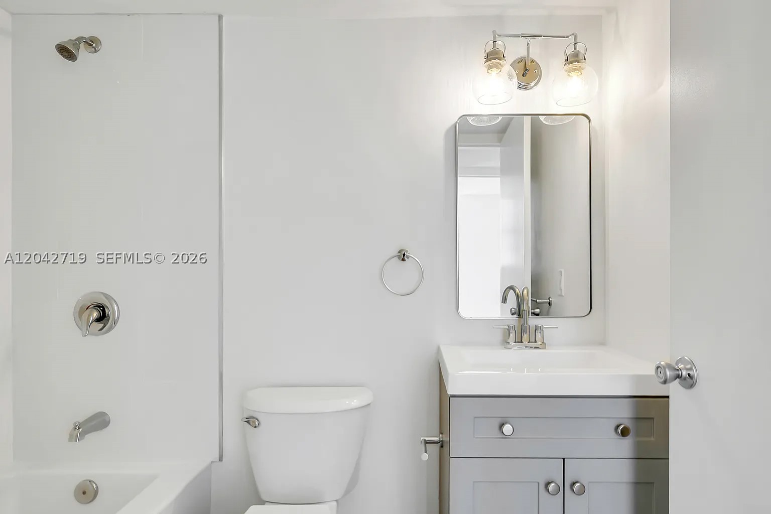 RIOPLAZA CONDOMINIUM NORT - Residential Lease