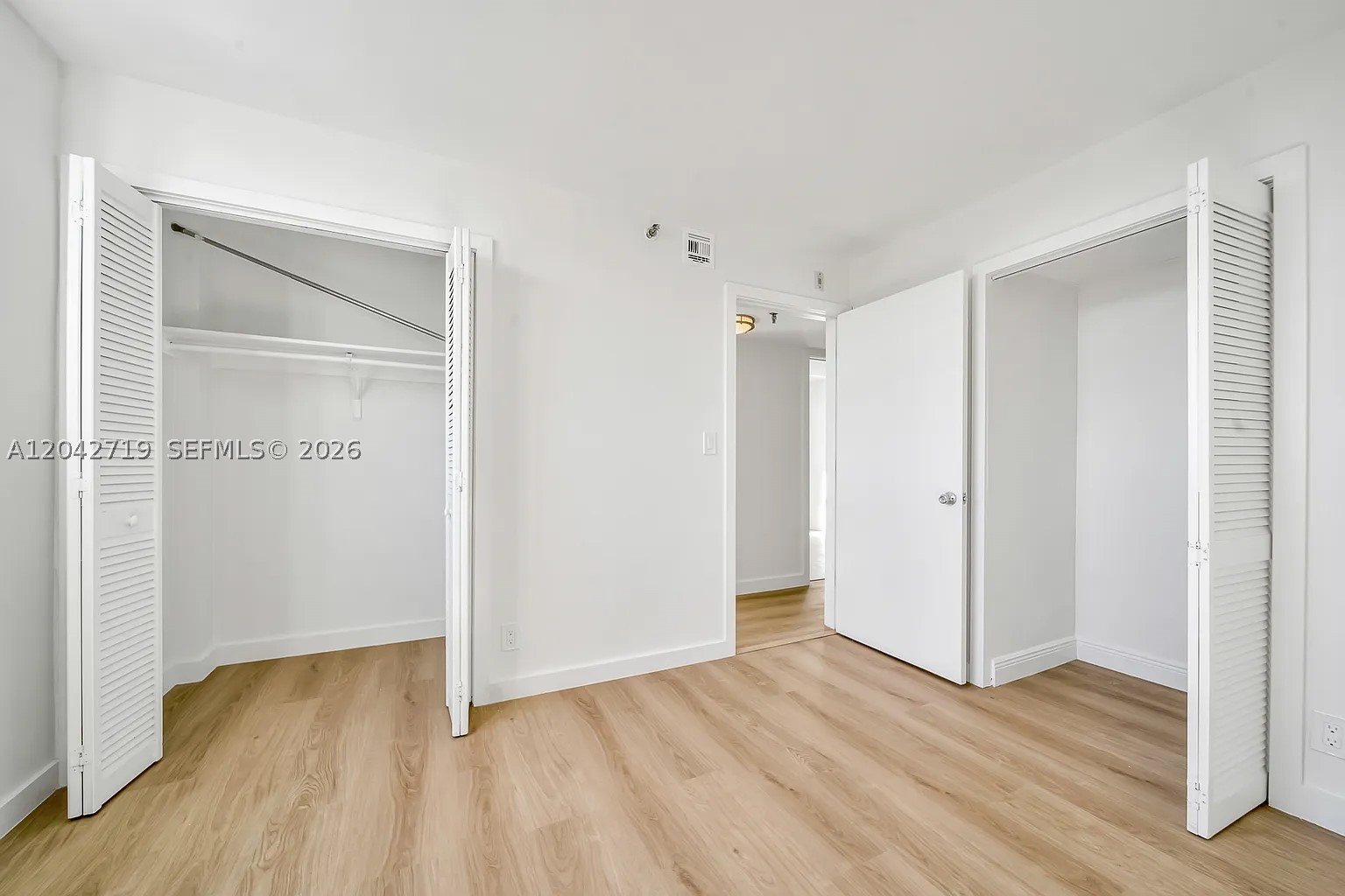 RIOPLAZA CONDOMINIUM NORT - Residential Lease