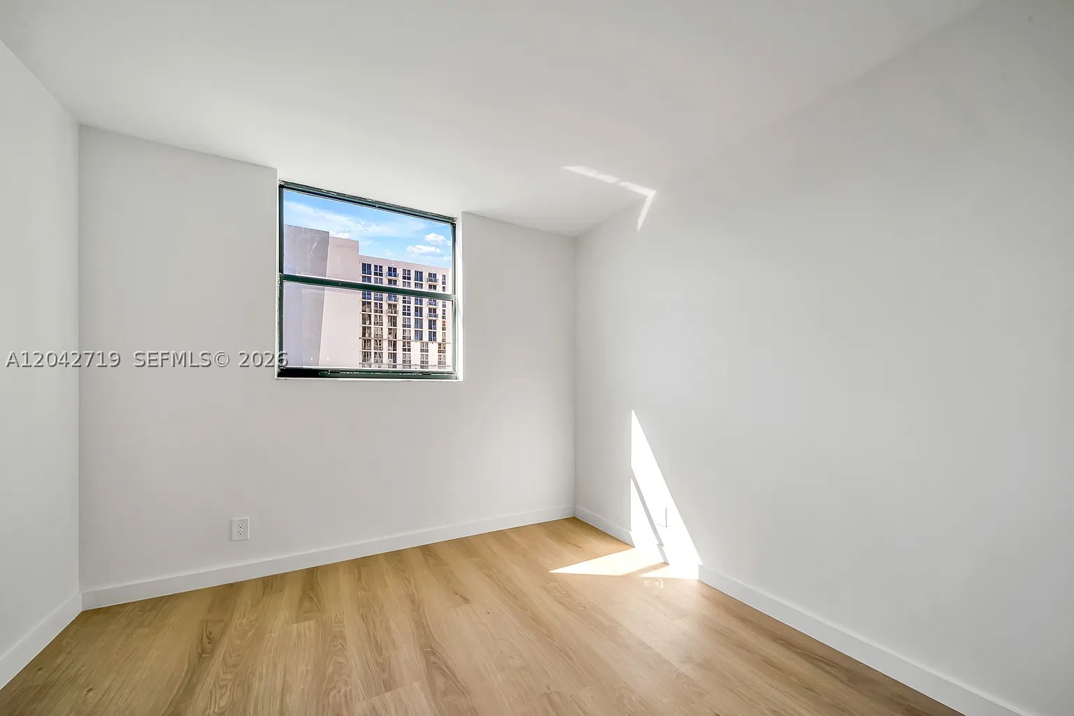 RIOPLAZA CONDOMINIUM NORT - Residential Lease
