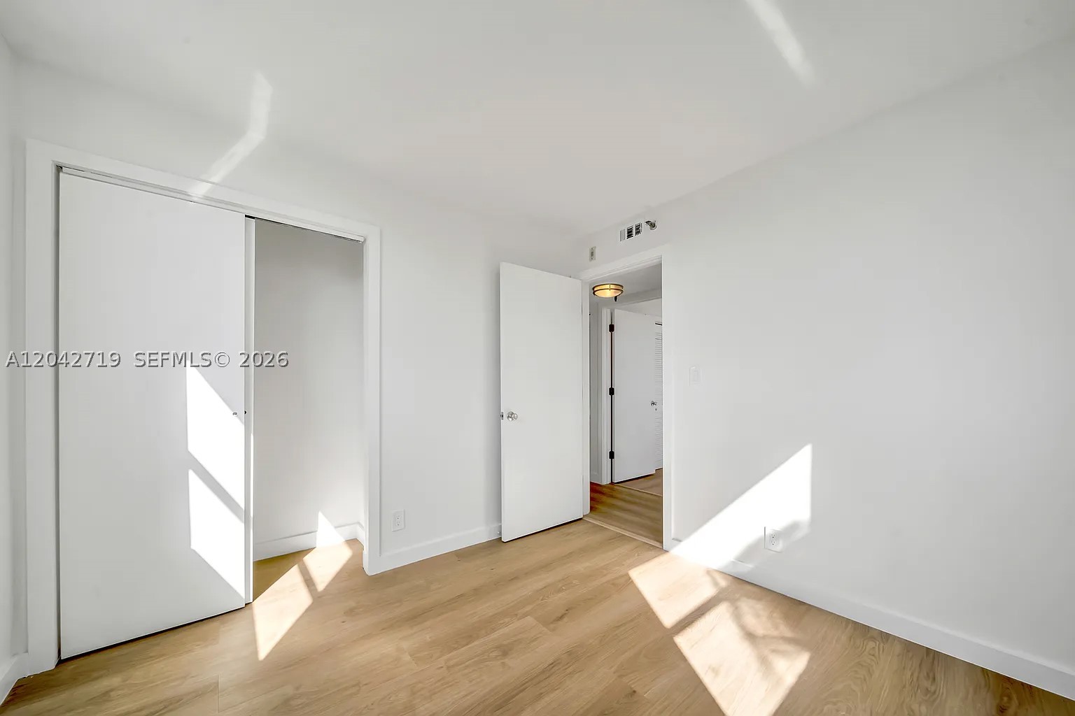 RIOPLAZA CONDOMINIUM NORT - Residential Lease