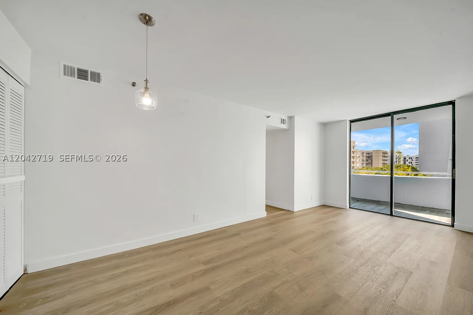 RIOPLAZA CONDOMINIUM NORT - Residential Lease