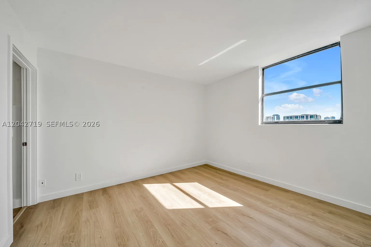 RIOPLAZA CONDOMINIUM NORT - Residential Lease
