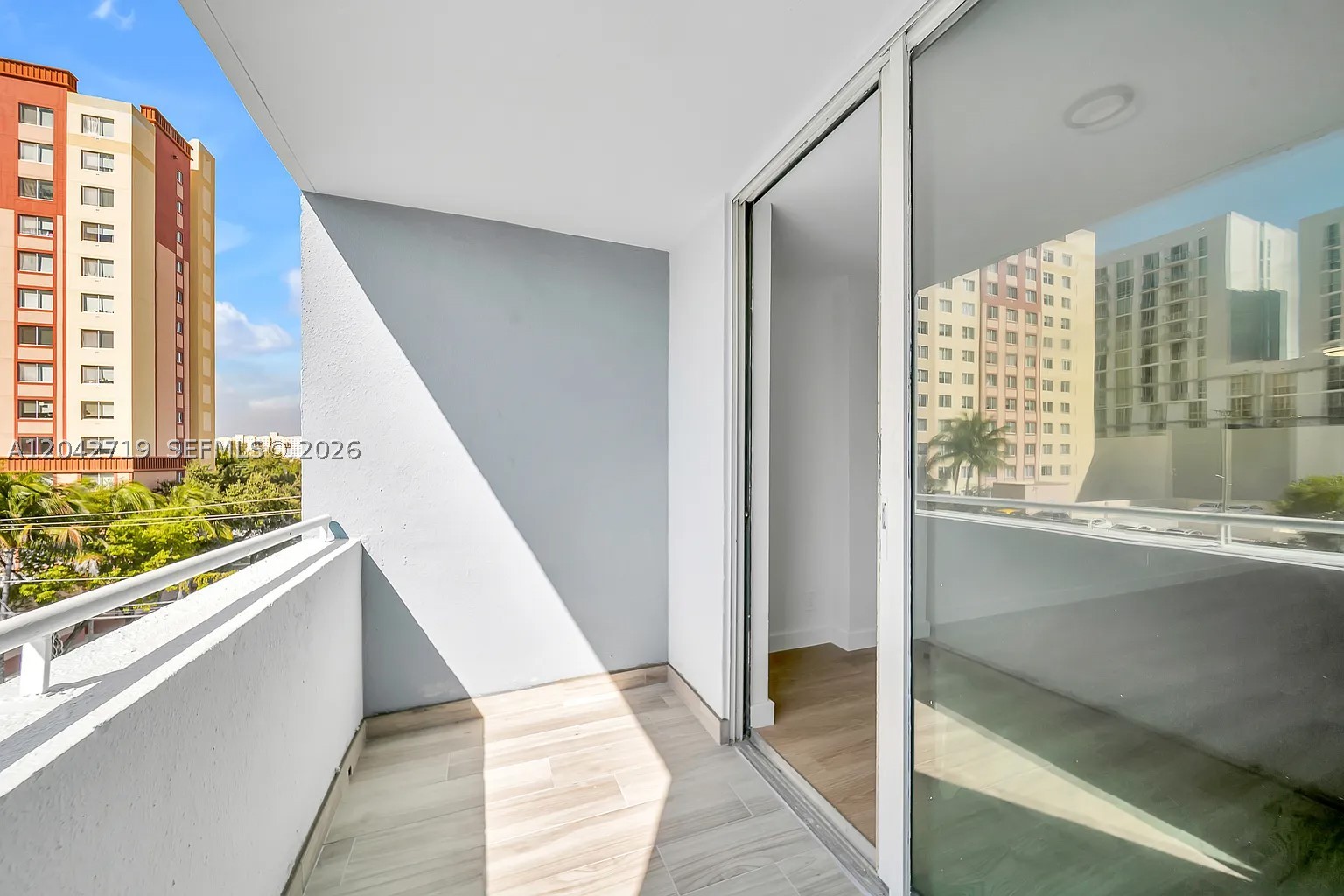 RIOPLAZA CONDOMINIUM NORT - Residential Lease