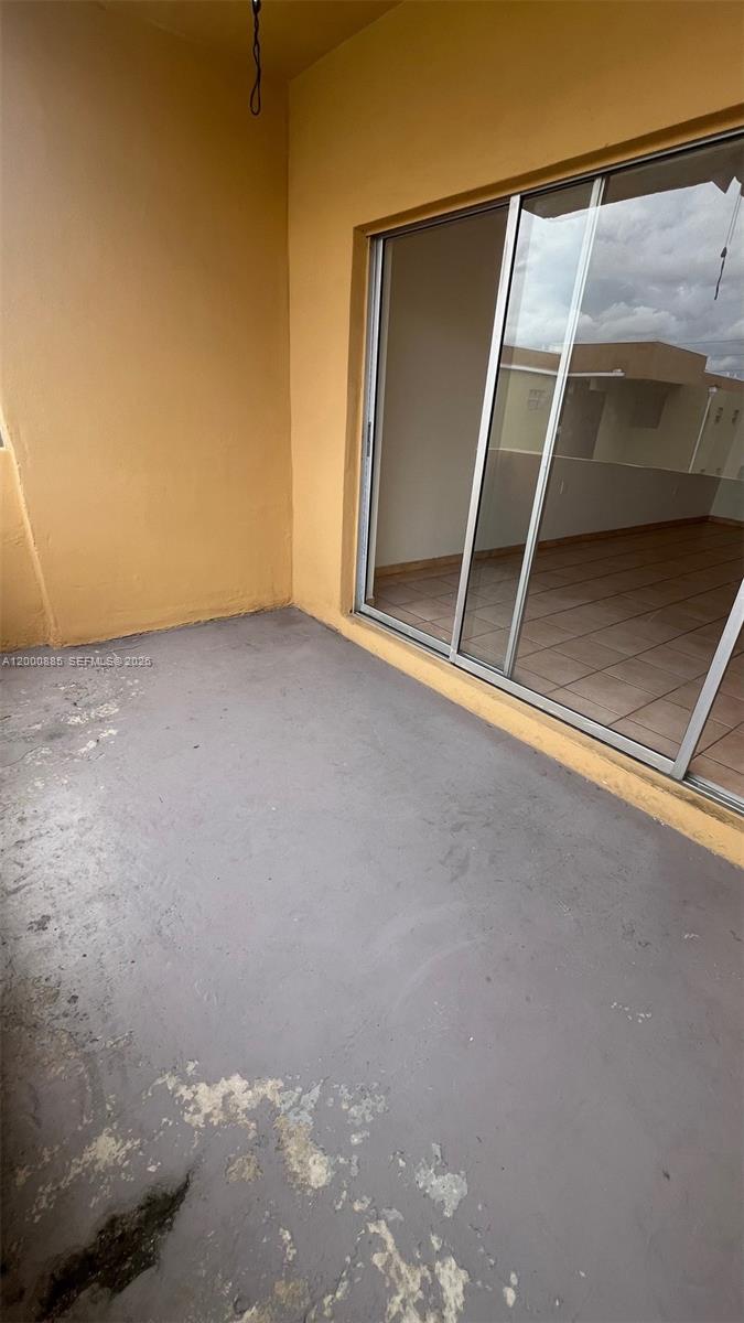 PALMETTO SPRINGS CONDO VI - Residential