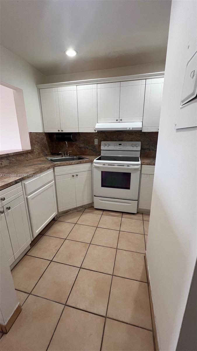 Bright 2BR/1BA condo in West Hialeah — well maintained and move-in ready. Enjoy a private balcony overlooking the pool, assigned parking plus ample visitor parking, and secure gated building. Conveniently located near shopping, dining and transport. Ideal for first-time buyers or investors.