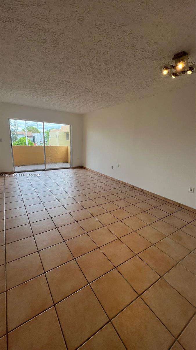 PALMETTO SPRINGS CONDO VI - Residential