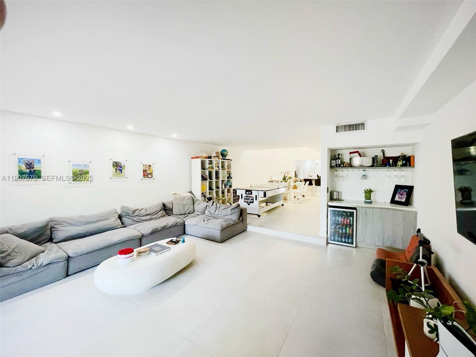 DELVISTA A CONDO - Residential