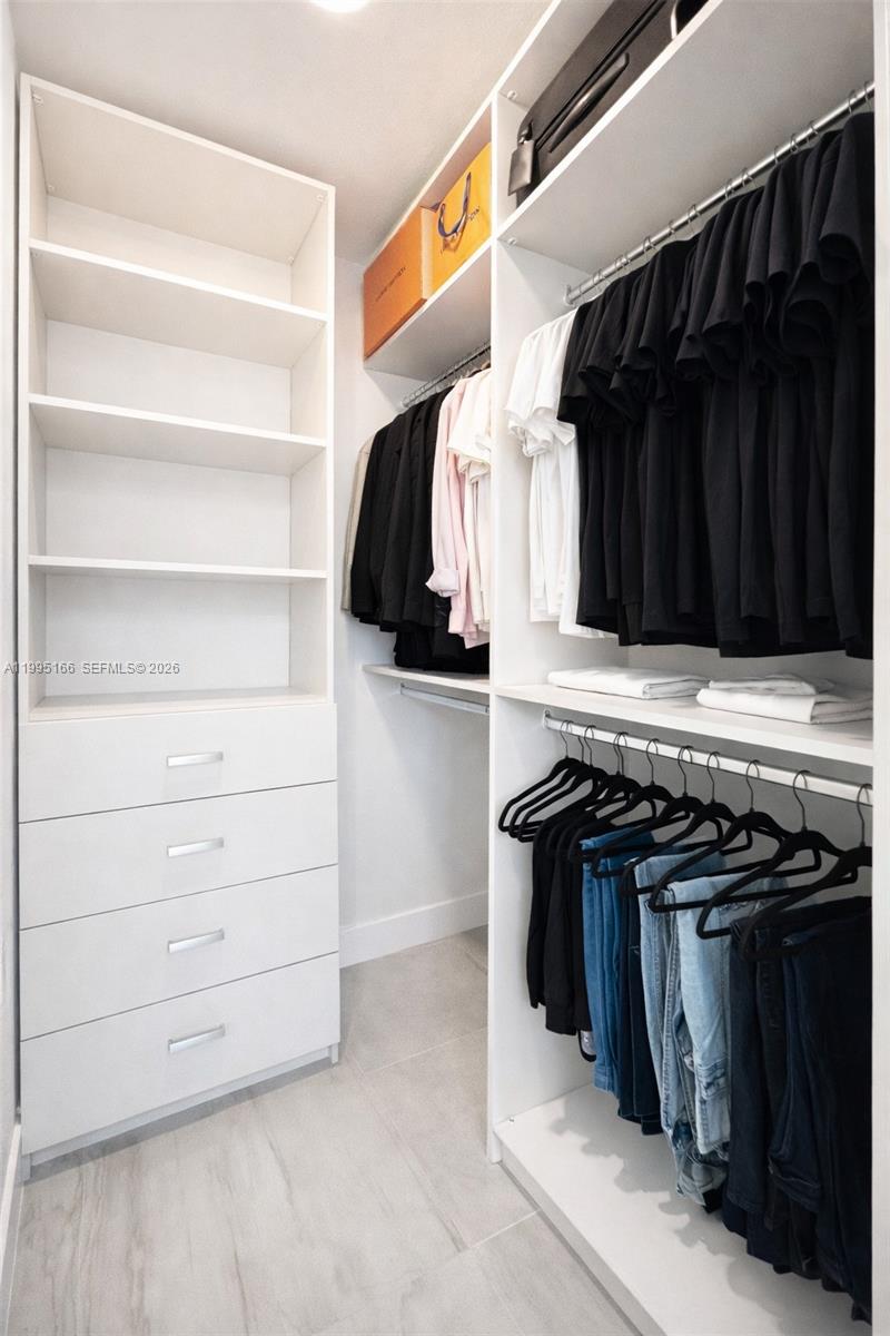 MERRICK SQUARE - Residential