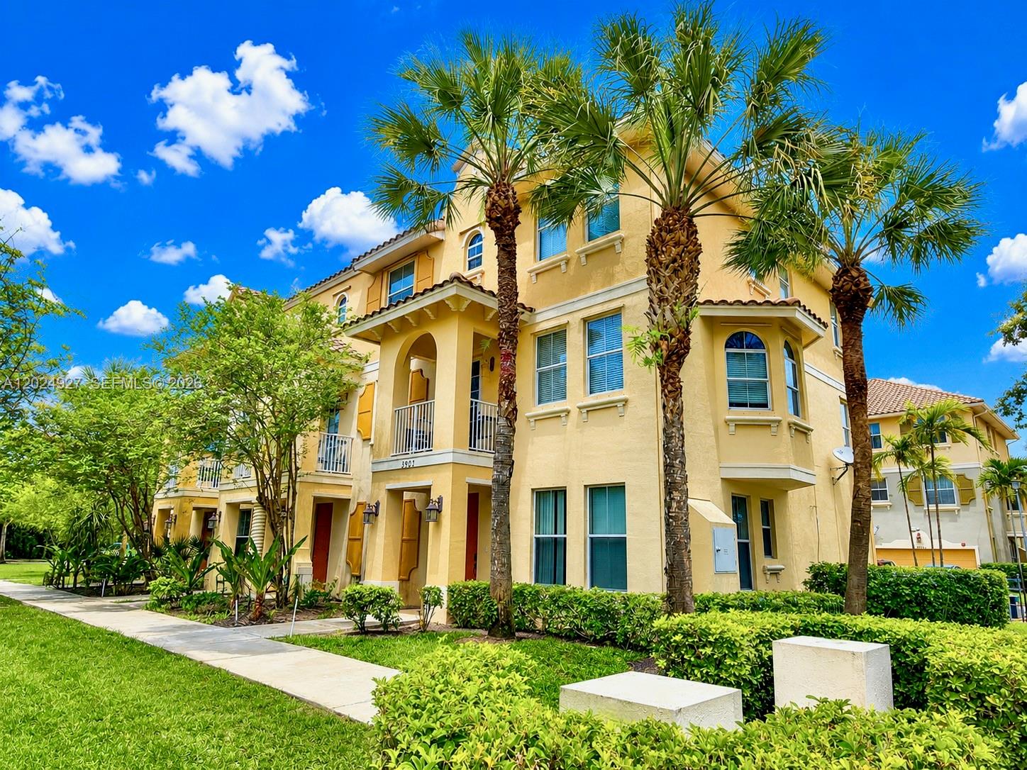 FOXFORD TRAILS - Residential