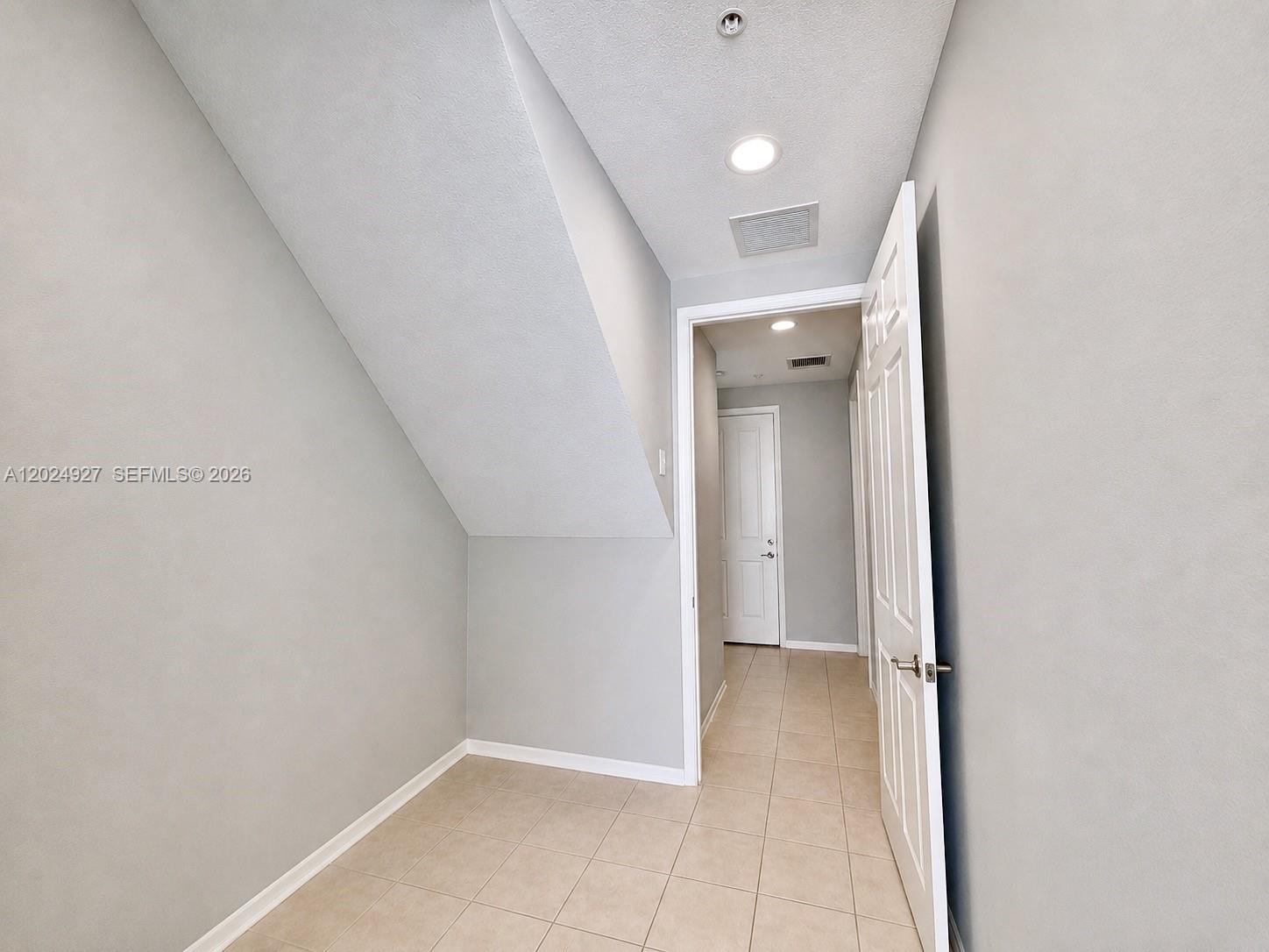FOXFORD TRAILS - Residential