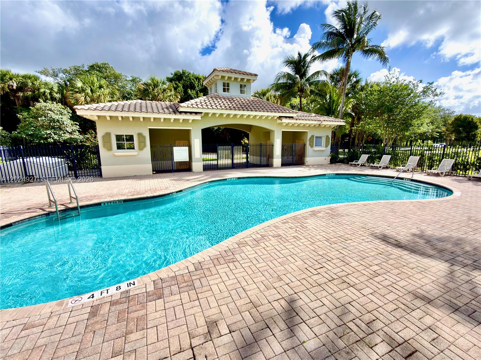 FOXFORD TRAILS - Residential