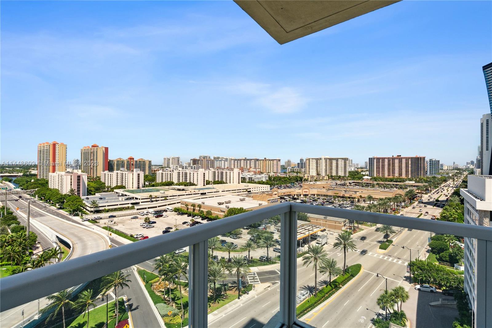 LA PERLA CONDO - Residential Lease