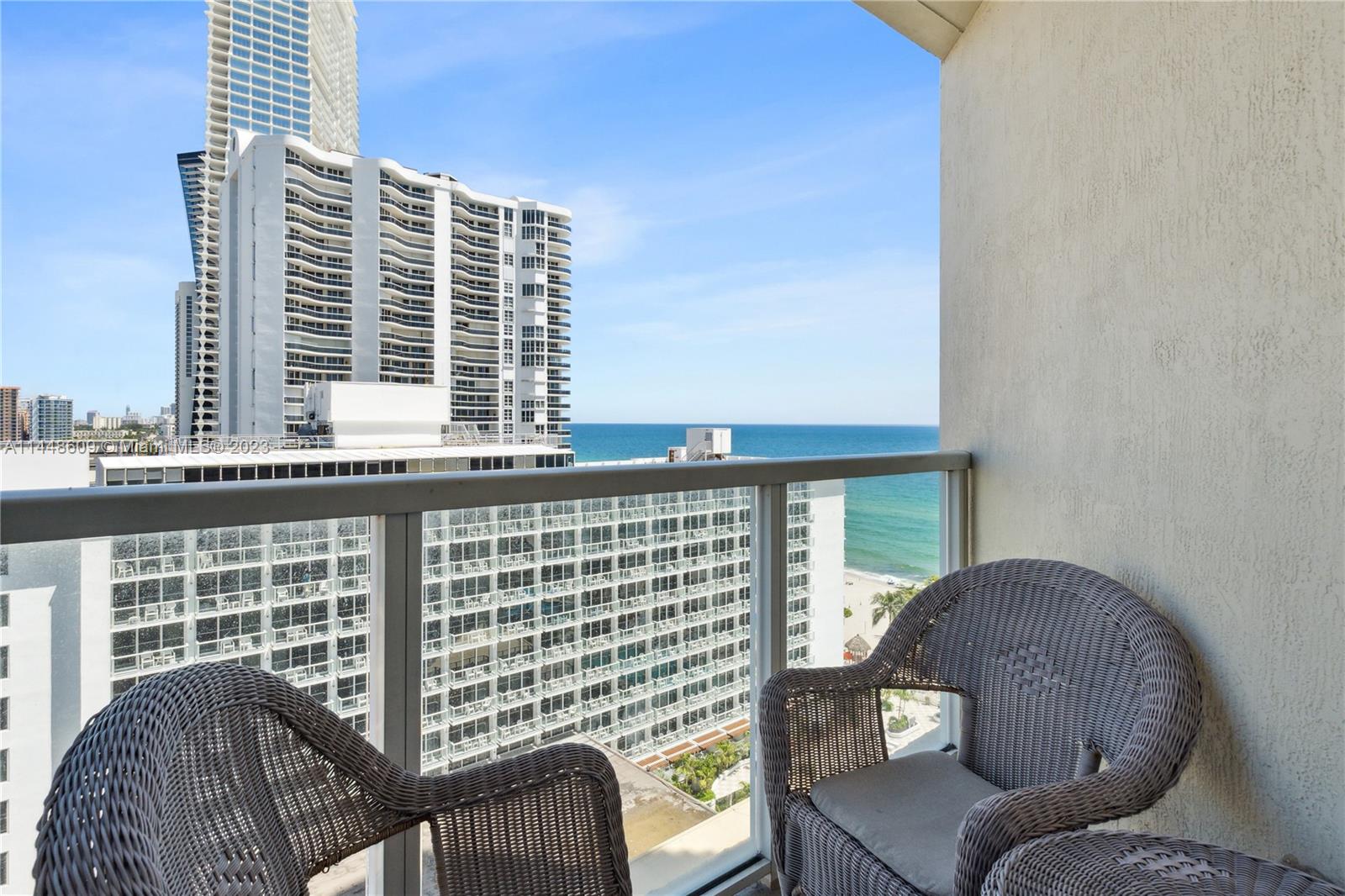 LA PERLA CONDO - Residential Lease