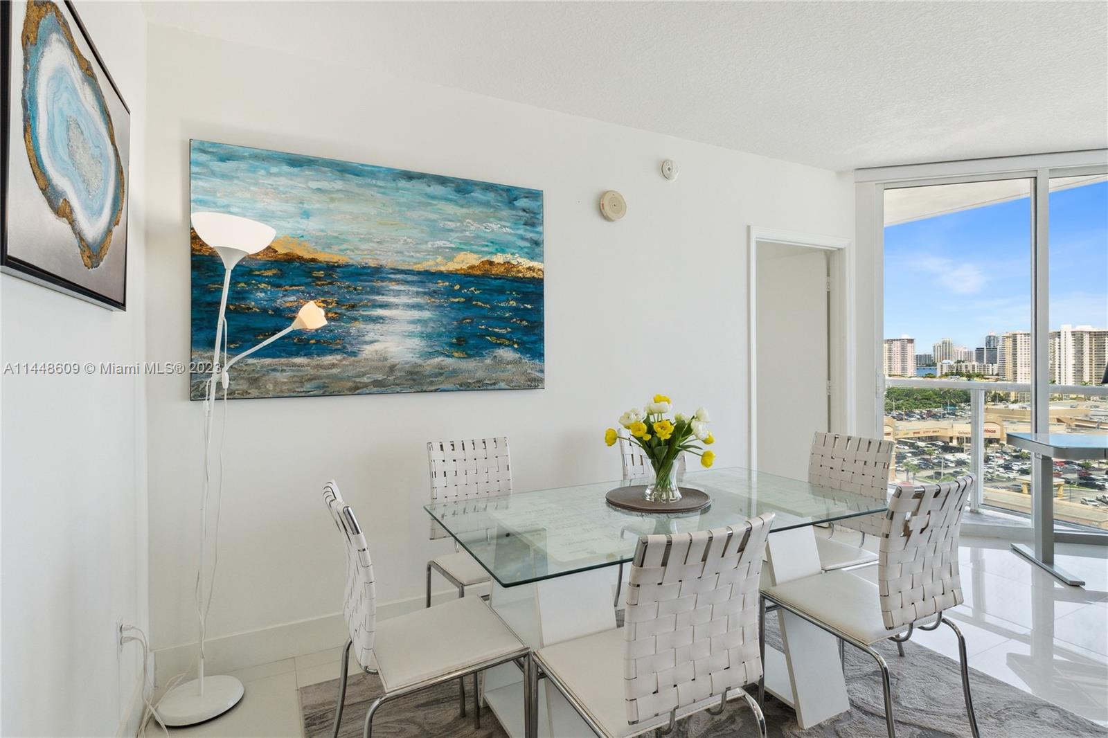 LA PERLA CONDO - Residential Lease