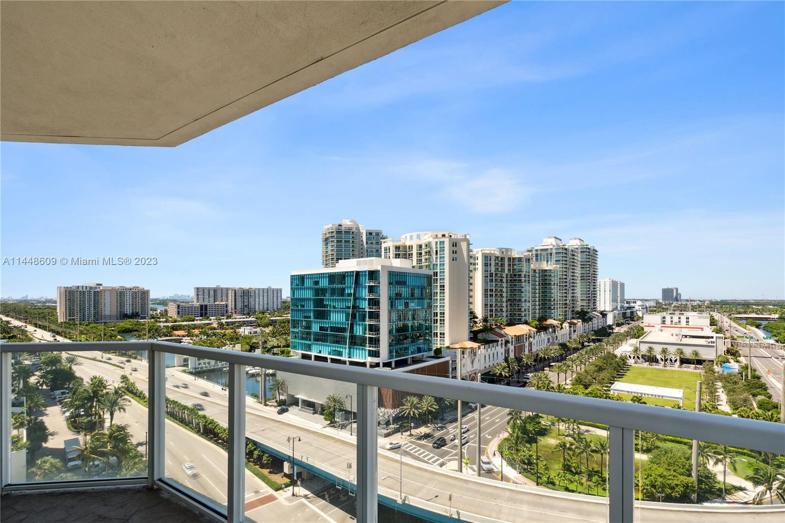 LA PERLA CONDO - Residential Lease