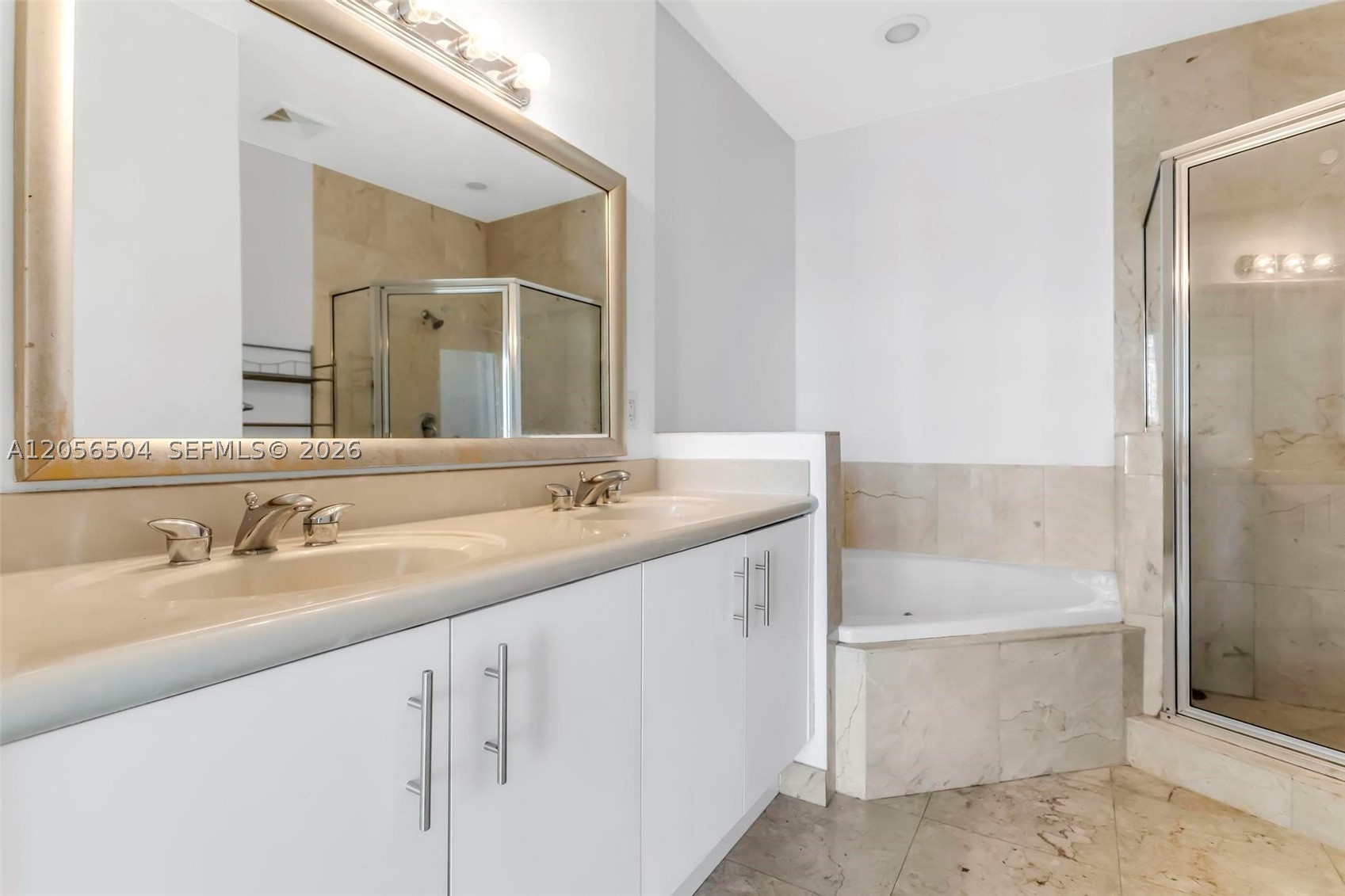 360 CONDO A - Residential