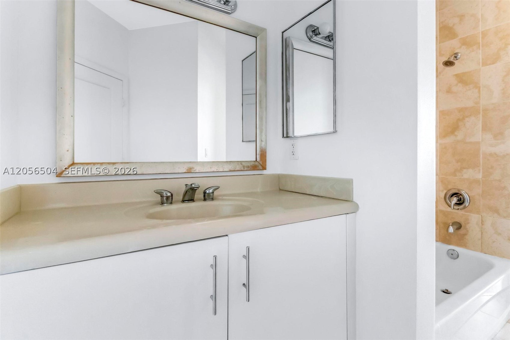 360 CONDO A - Residential