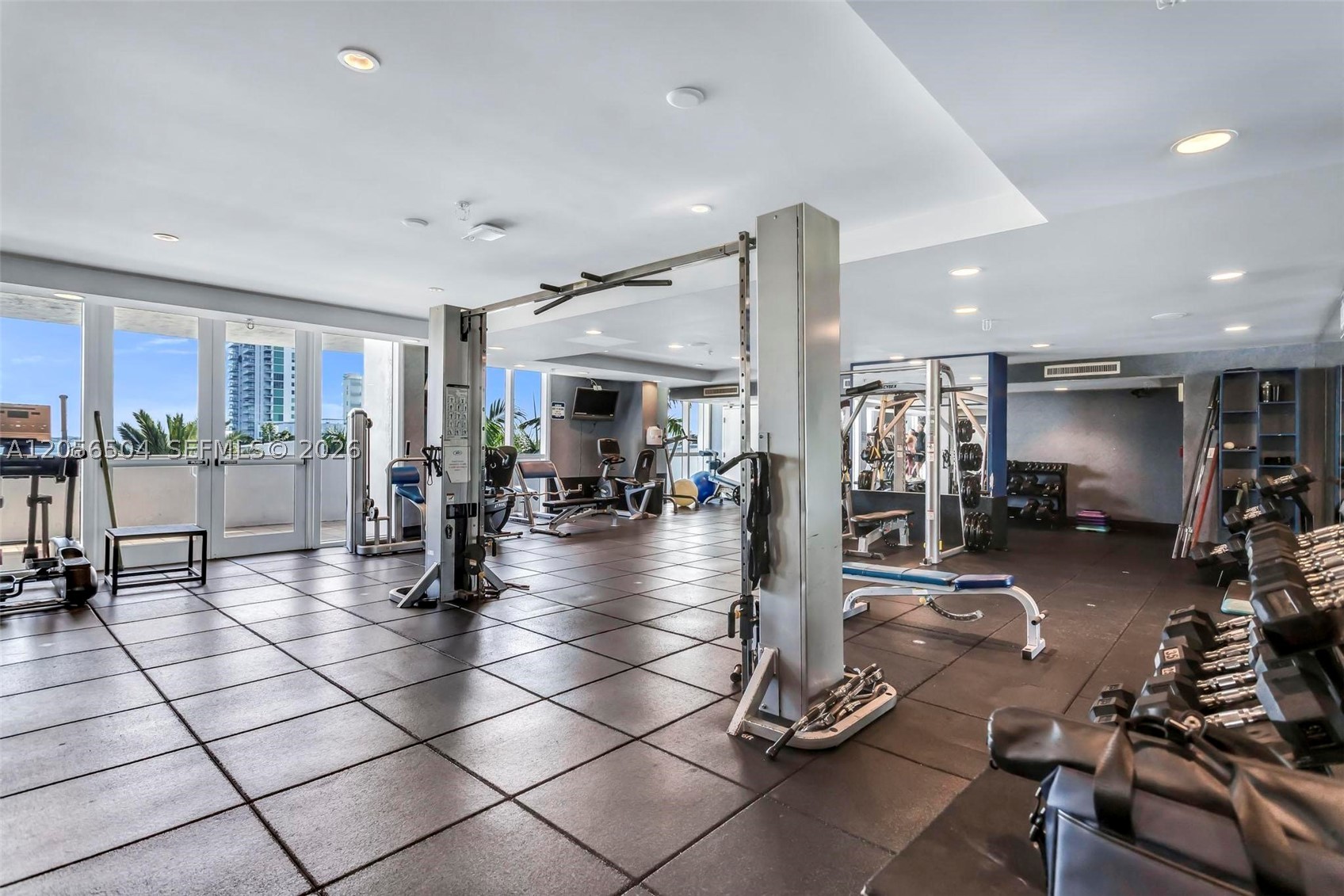 360 CONDO A - Residential