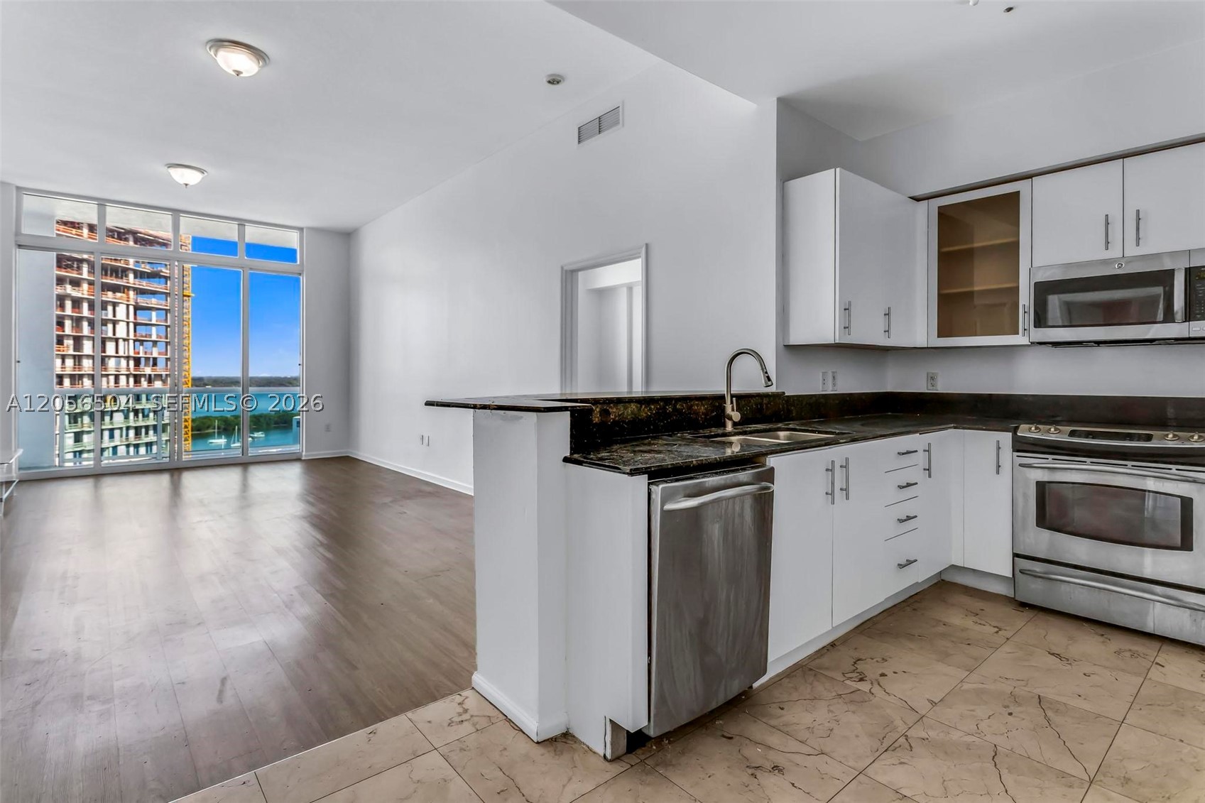 360 CONDO A - Residential