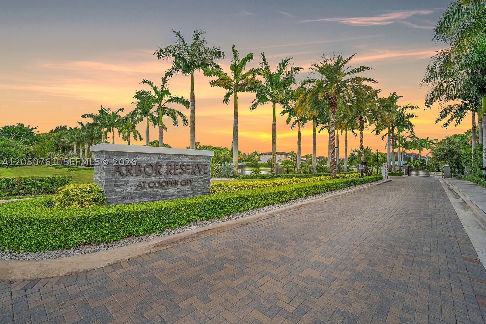 ARBOR RESERVE - Residential