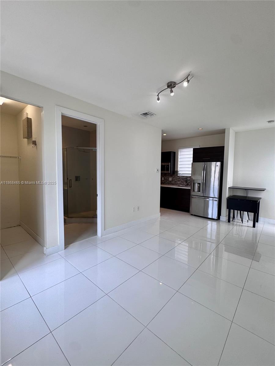 LANDMARK AT DORAL - Residential Lease