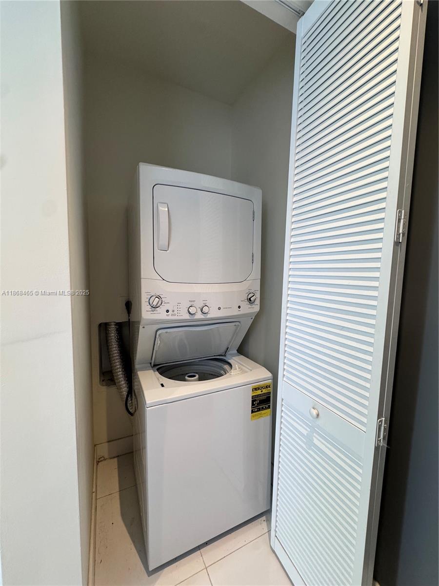 LANDMARK AT DORAL - Residential Lease