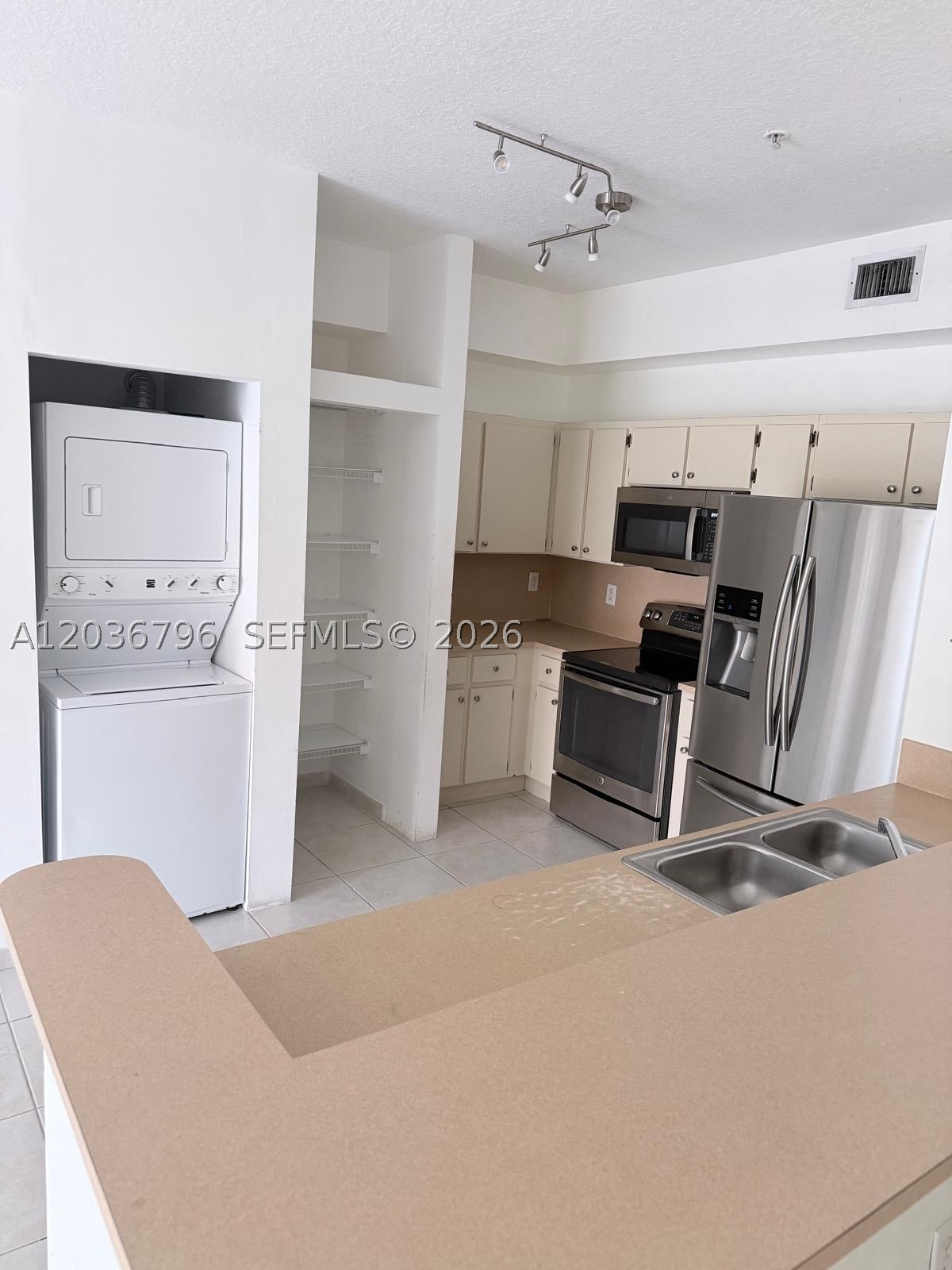 PALM GARDENS AT DORAL - Residential Lease