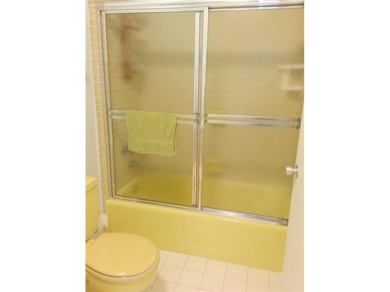LOLADERO ESTS 1ST ADDN - Residential Lease