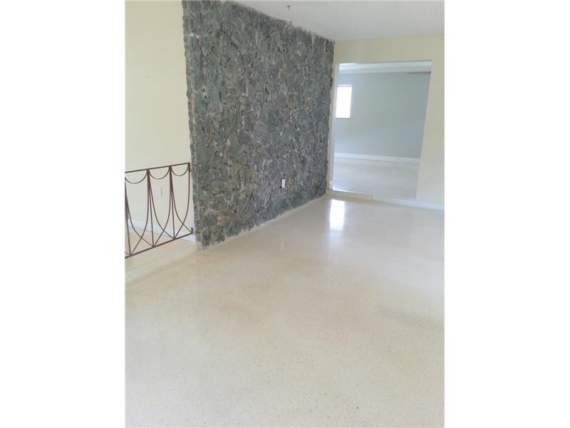 LOLADERO ESTS 1ST ADDN - Residential Lease