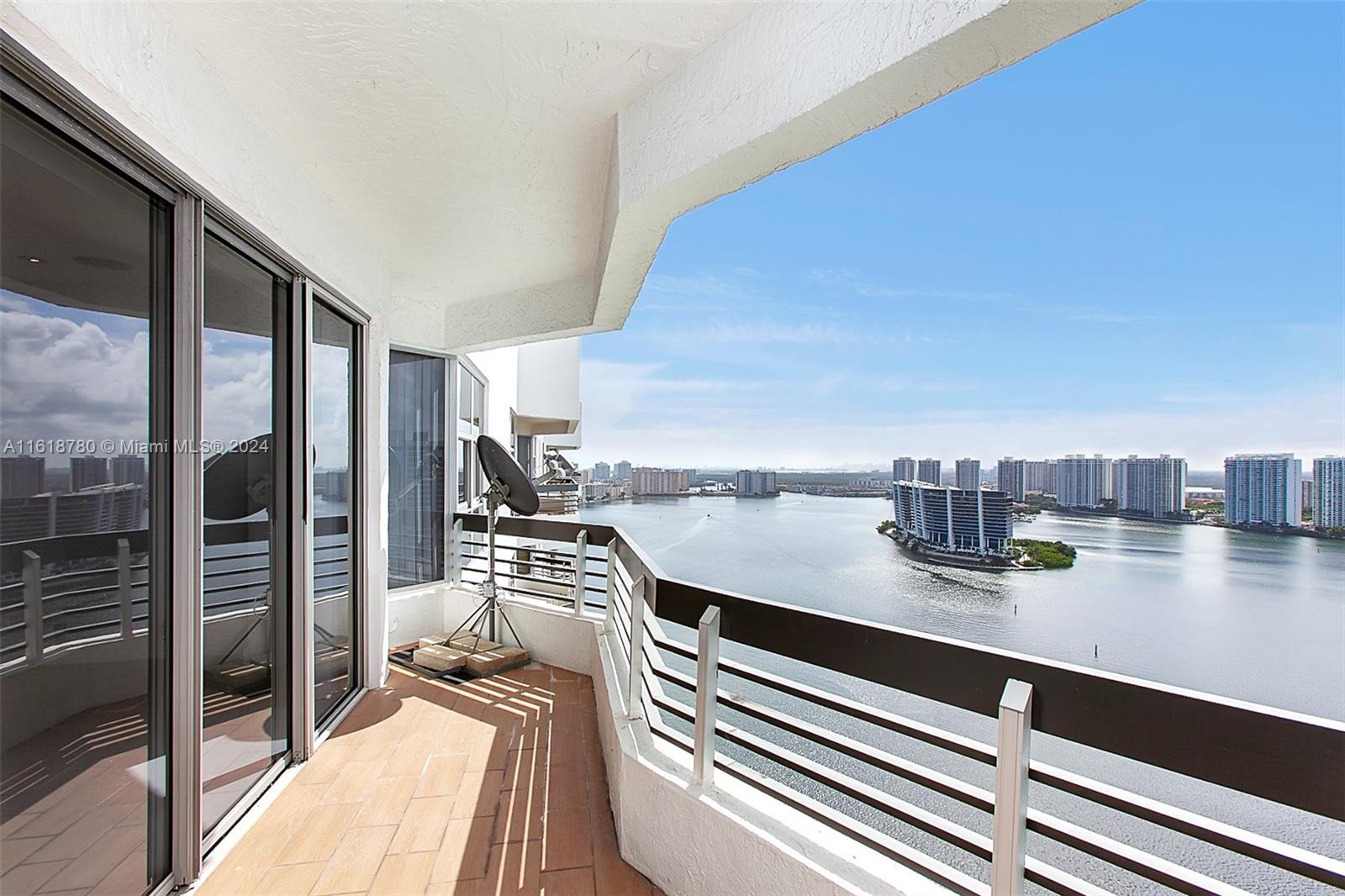 MYSTIC POINTE CONDO NO TH - Residential Lease