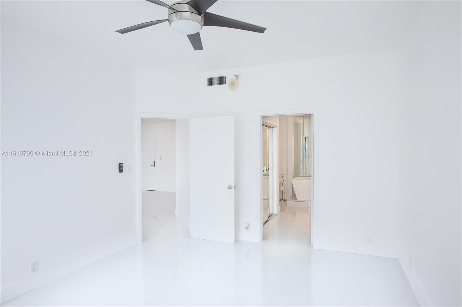 MYSTIC POINTE CONDO NO TH - Residential Lease