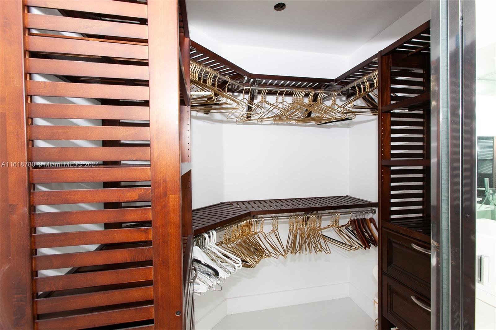MYSTIC POINTE CONDO NO TH - Residential Lease