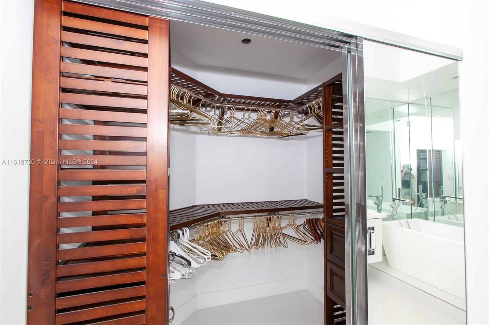 MYSTIC POINTE CONDO NO TH - Residential Lease