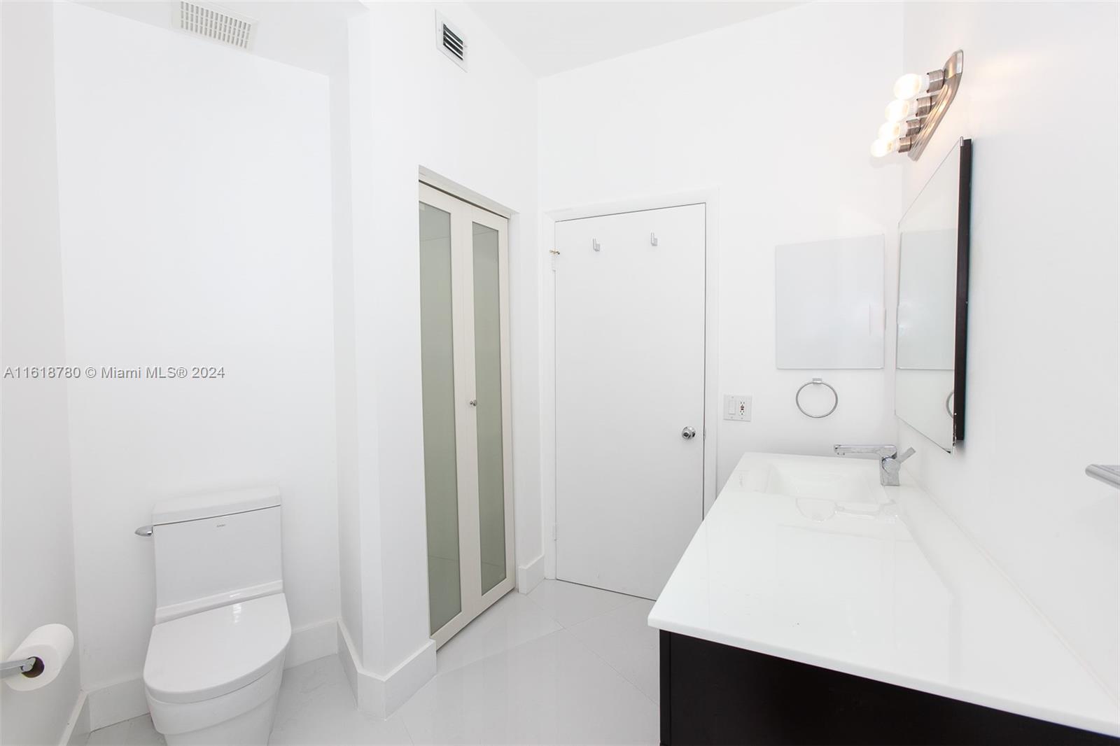 MYSTIC POINTE CONDO NO TH - Residential Lease