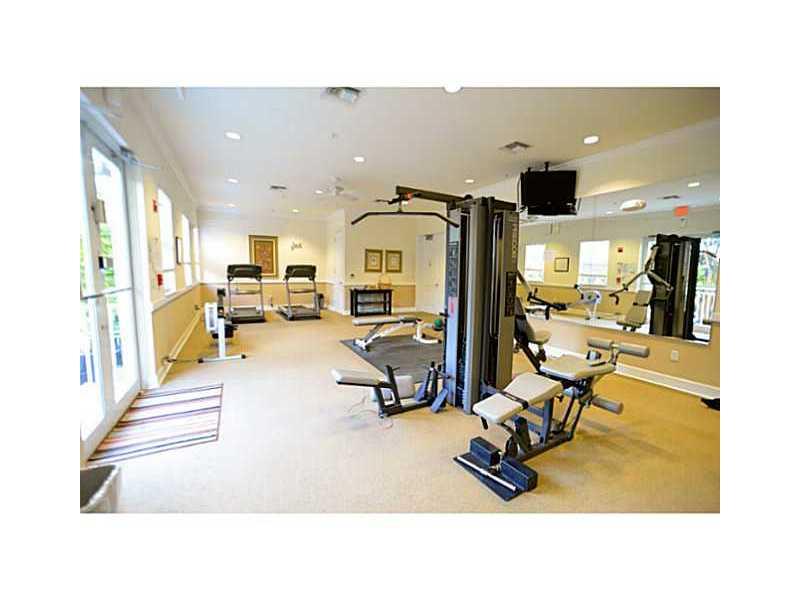 THE RESERVE OF PINECREST - Residential Lease