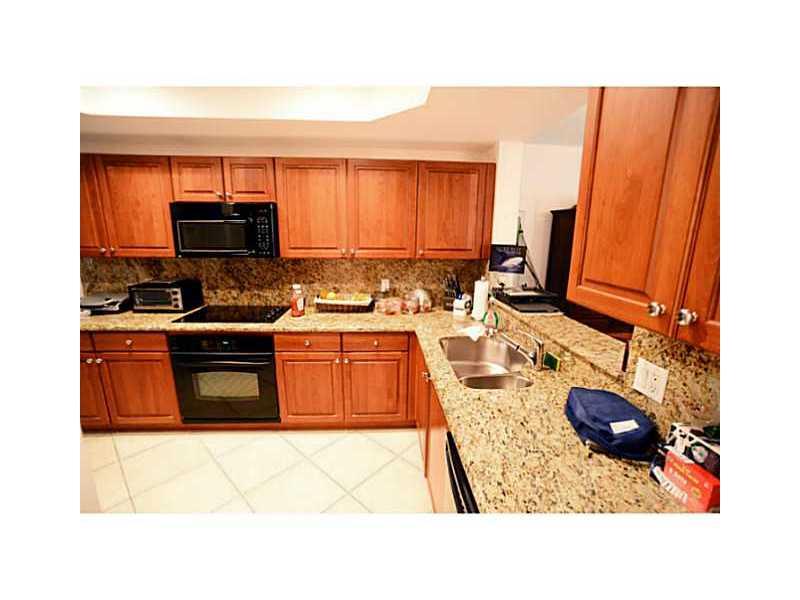 THE RESERVE OF PINECREST - Residential Lease