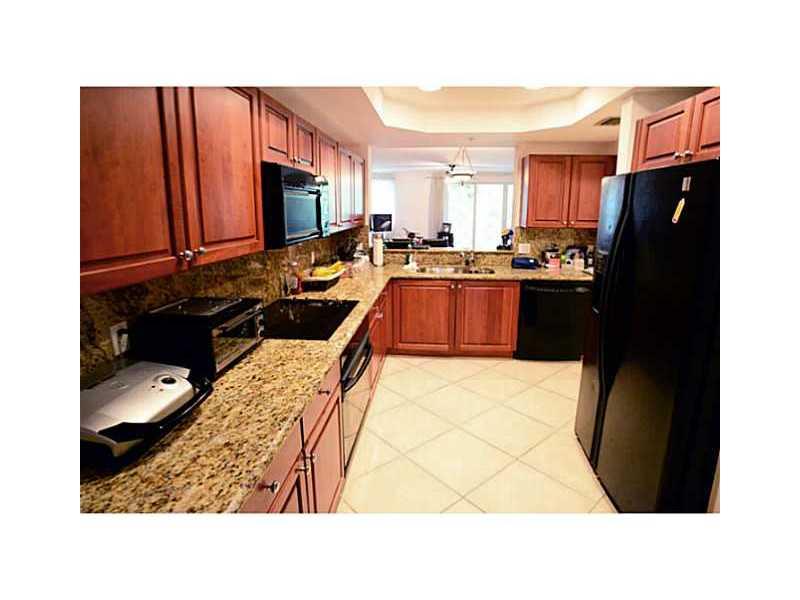 THE RESERVE OF PINECREST - Residential Lease