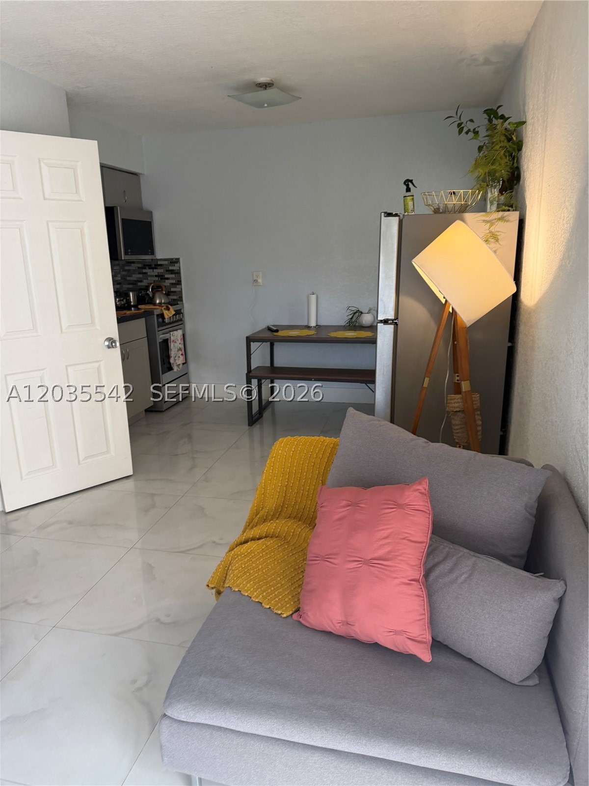 OAKLAND PARK SECOND ADD - Residential Lease