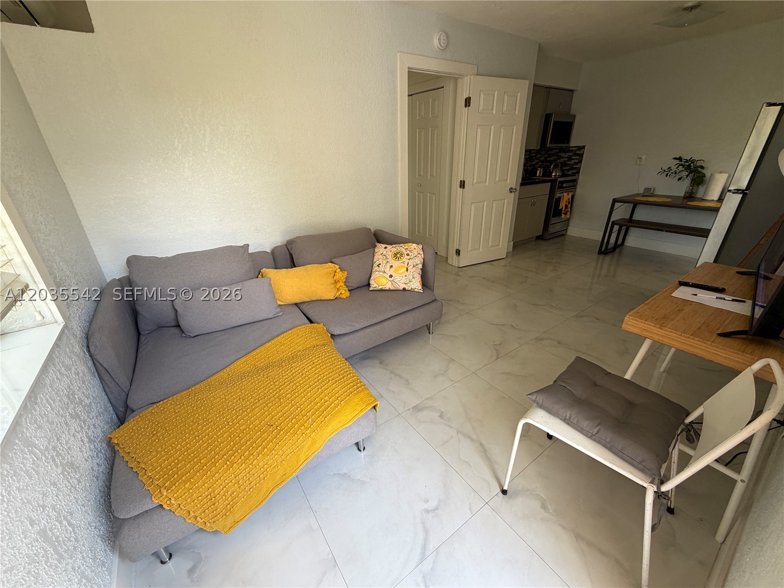 OAKLAND PARK SECOND ADD - Residential Lease