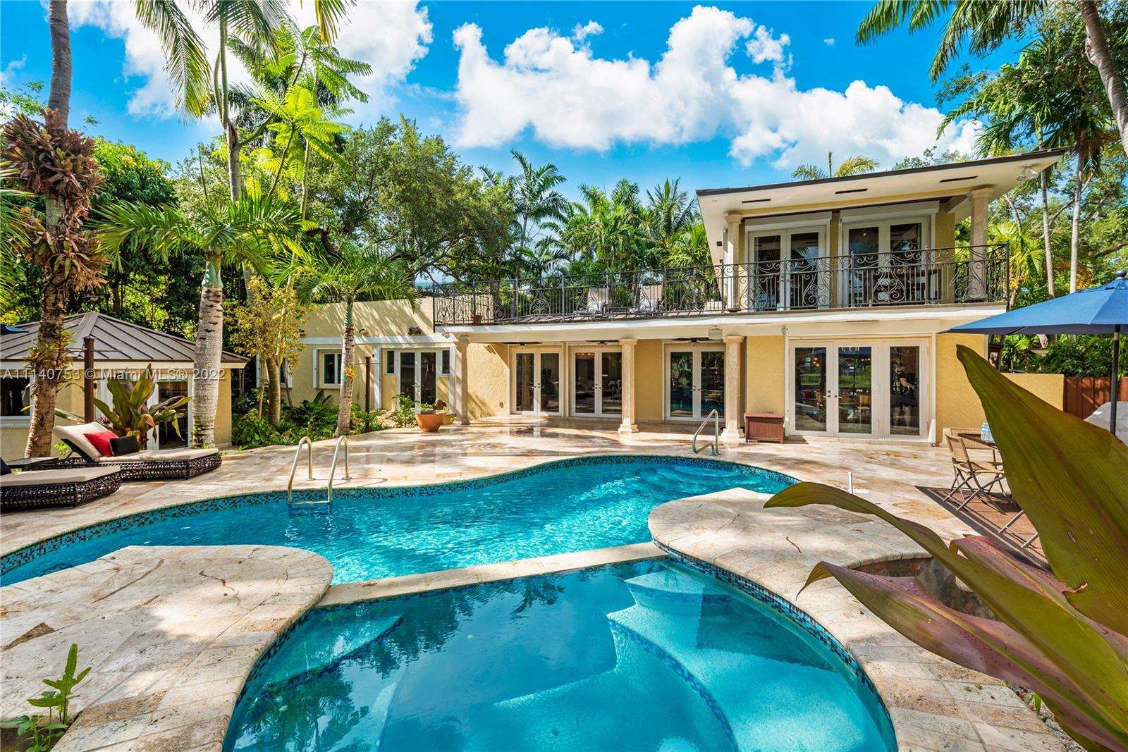 BELLE MEADE ISLAND - Residential