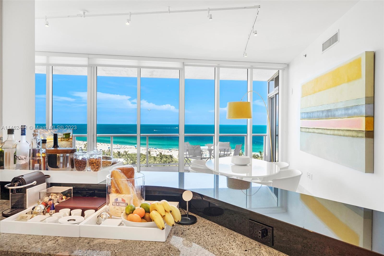 CONTINUUM ON SOUTH BEACH - Residential