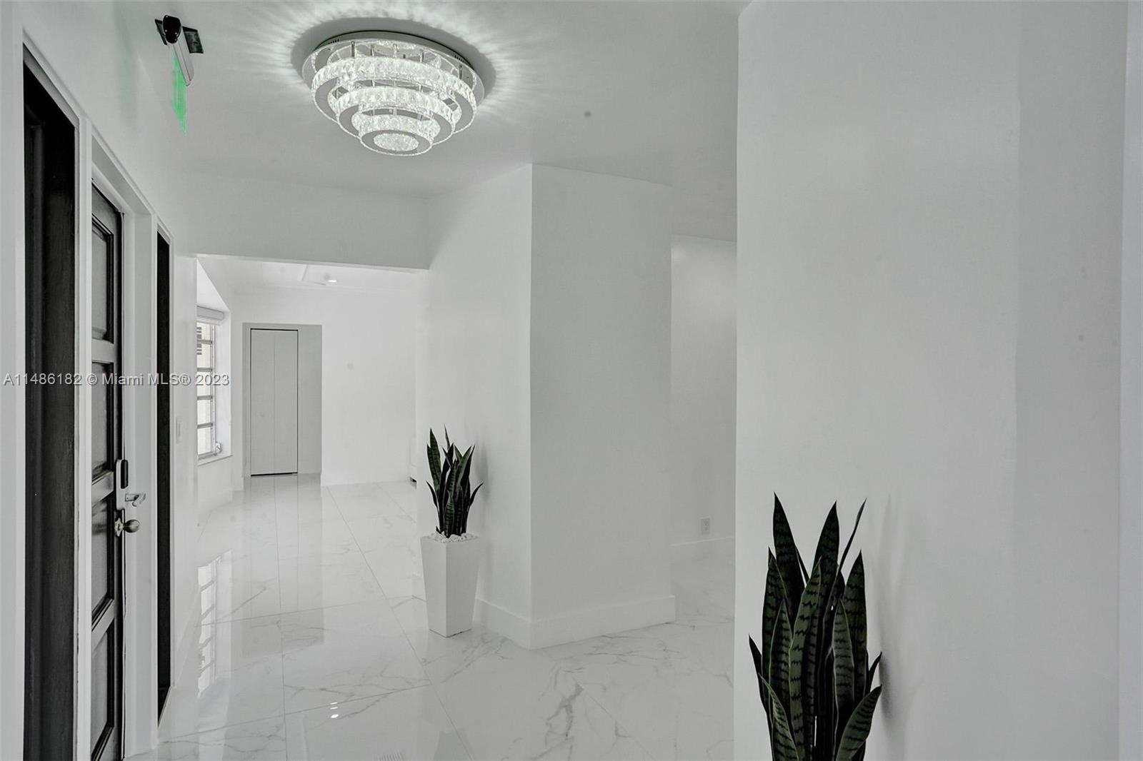 HOLLYWOOD HILLS - Residential Lease