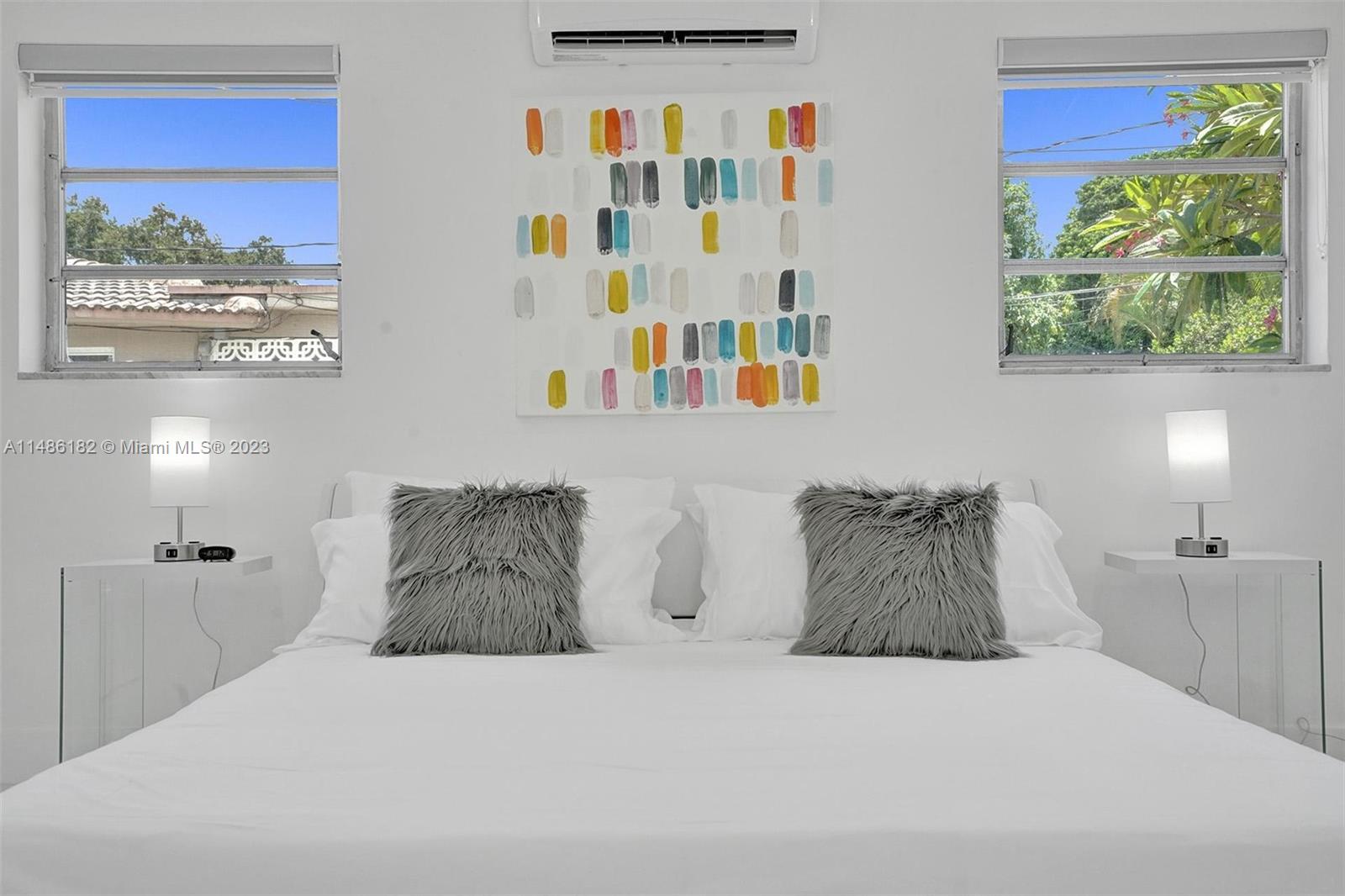 HOLLYWOOD HILLS - Residential Lease