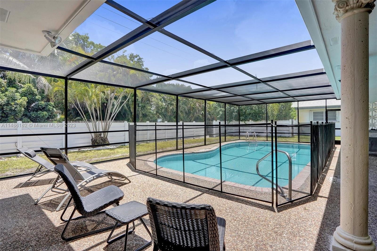 HOLLYWOOD HILLS - Residential Lease