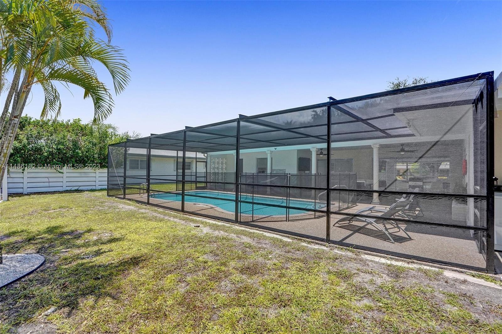 HOLLYWOOD HILLS - Residential Lease