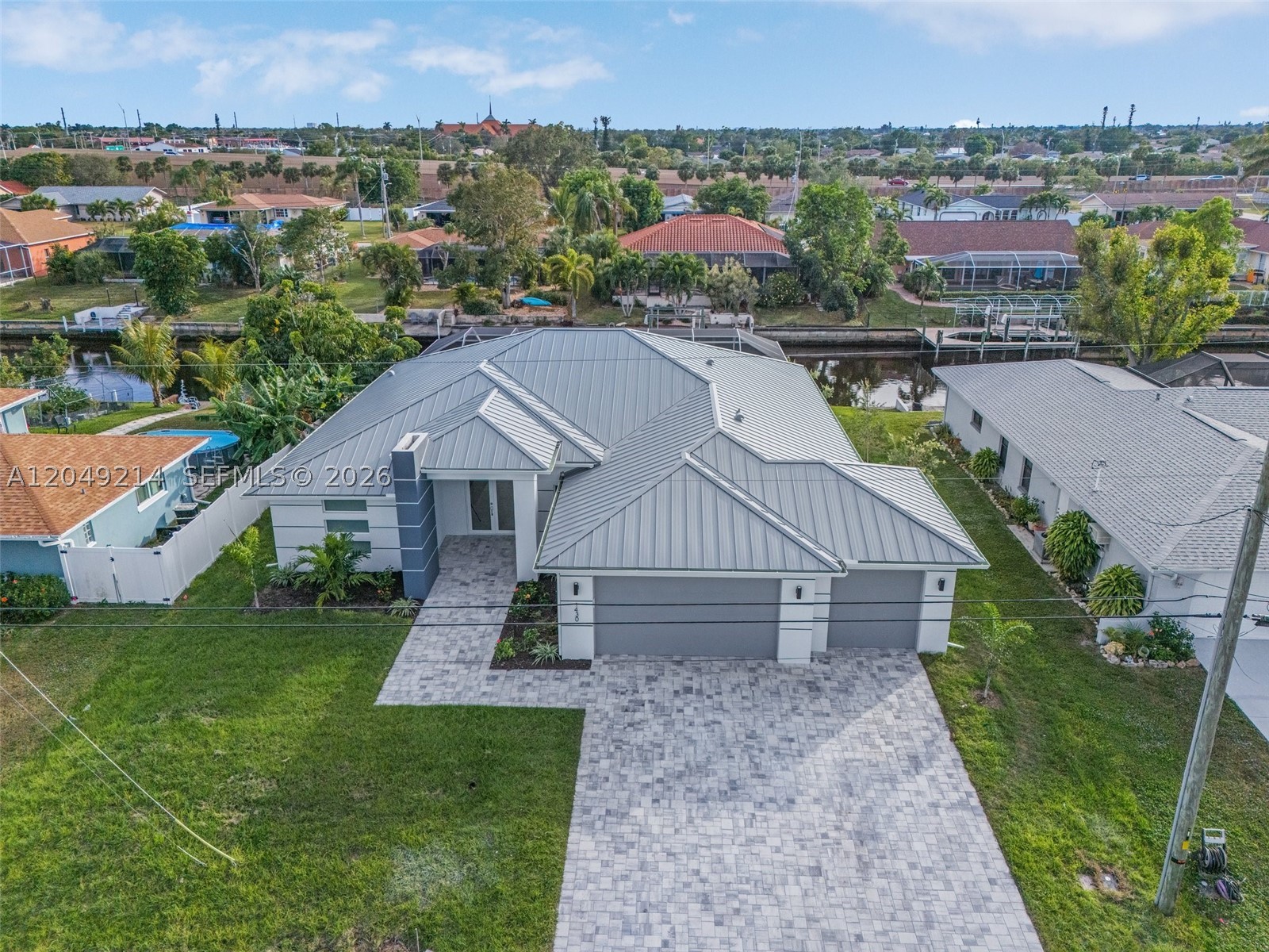 CAPE CORAL - Residential
