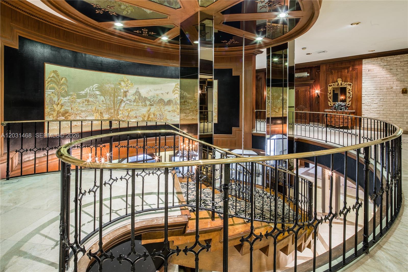 MAISON GRANDE CONDO - Residential