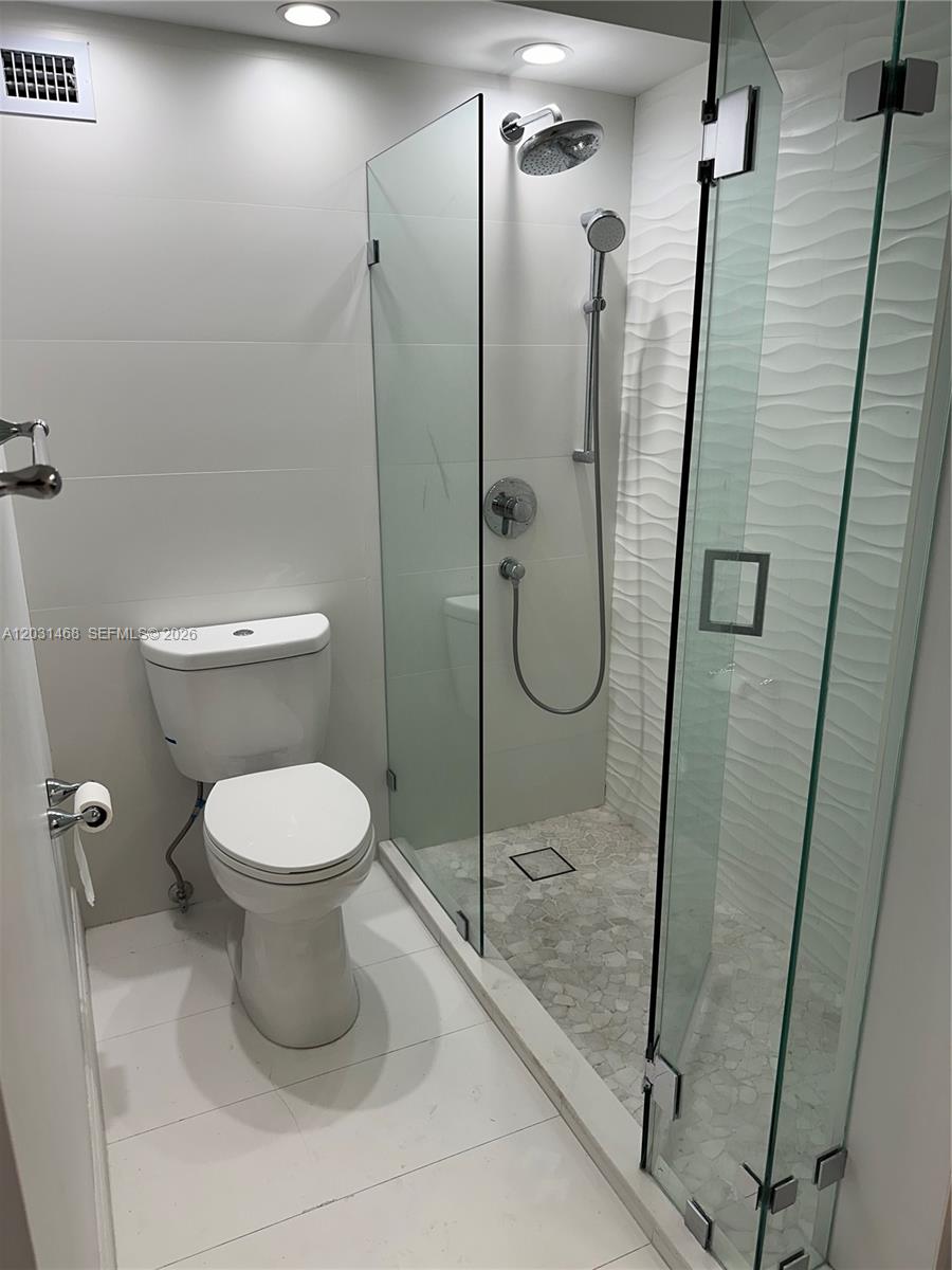 MAISON GRANDE CONDO - Residential