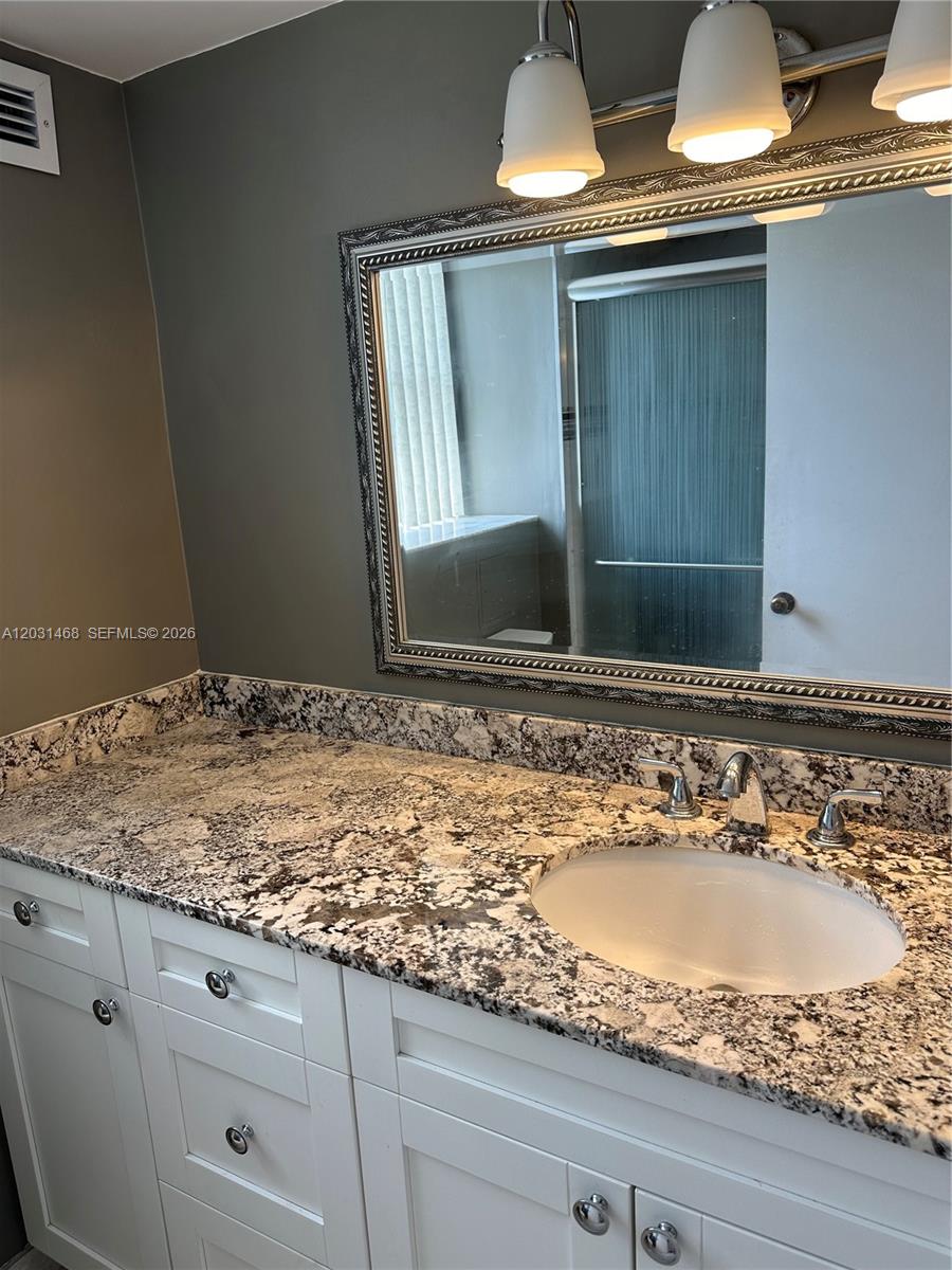 MAISON GRANDE CONDO - Residential